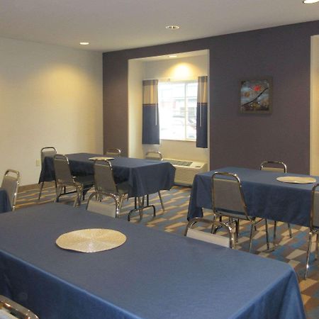 Quality Inn & Suites Caldwell I-77 Buitenkant foto