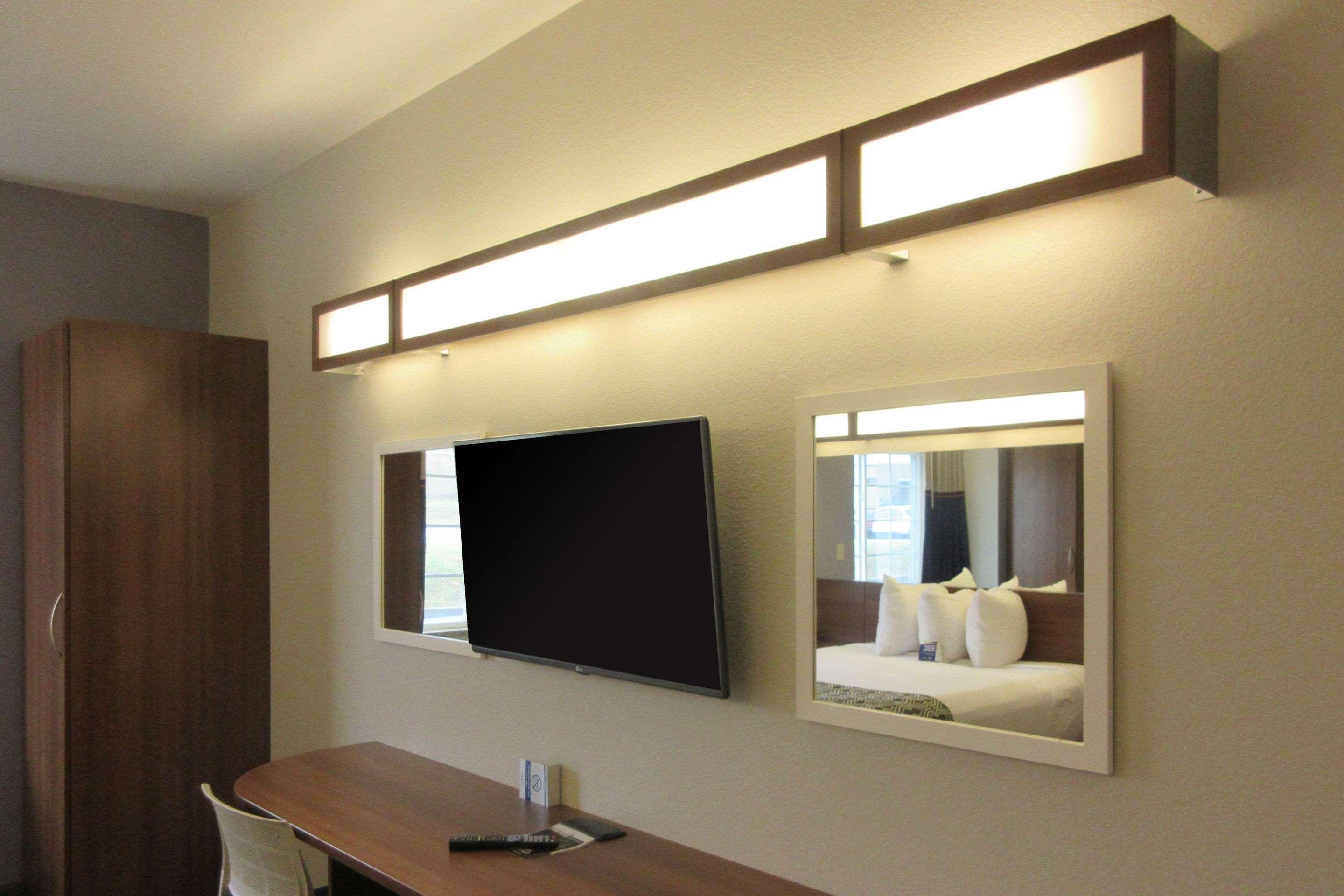 Quality Inn & Suites Caldwell I-77 Buitenkant foto