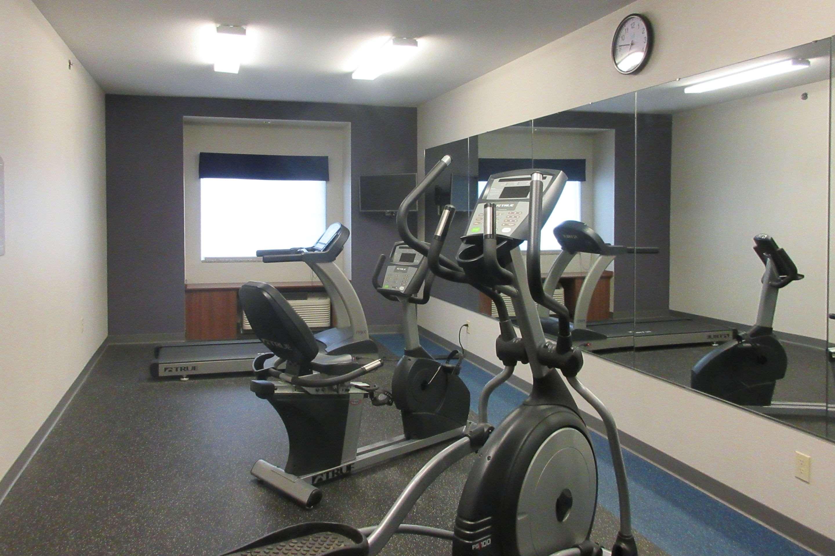 Quality Inn & Suites Caldwell I-77 Buitenkant foto
